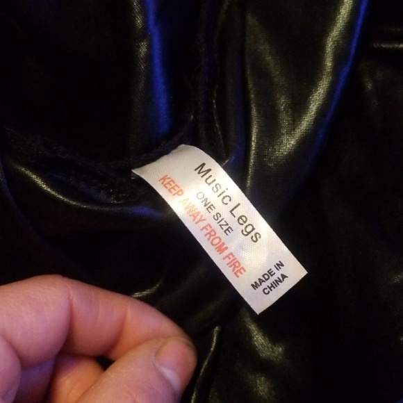 Mini skirt - Picture 3 of 4